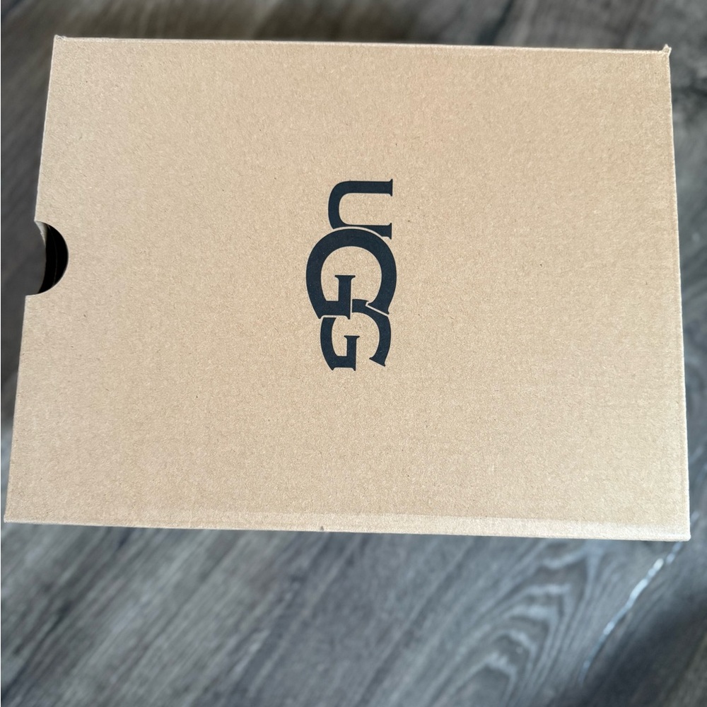 UGG Toddler Girl Brown Keelan Boots - Picture 7 of 9